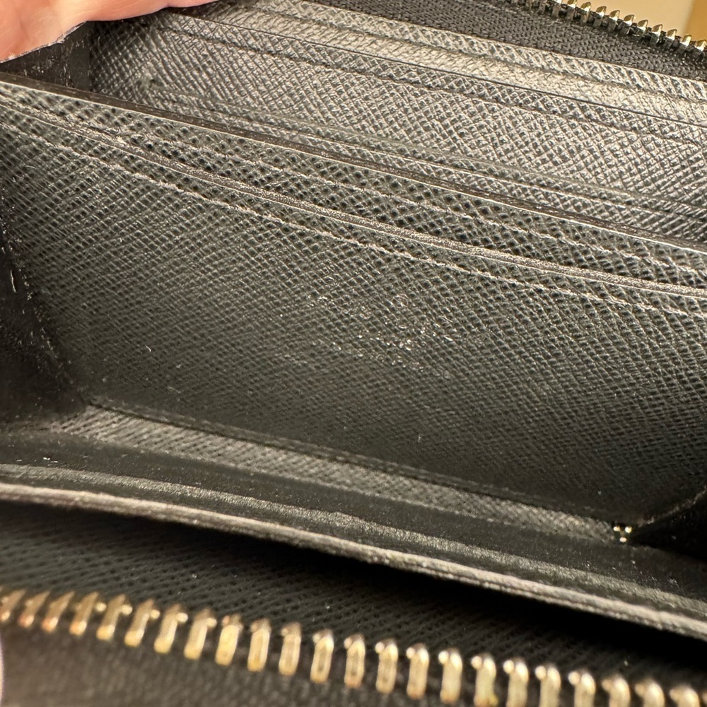LOUIS VUITTON COMPACT WALLET W/COA - Picture 5 of 8